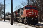 Unit tanker train rolls north